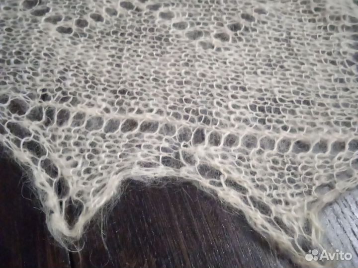 Пуховый платок шаль