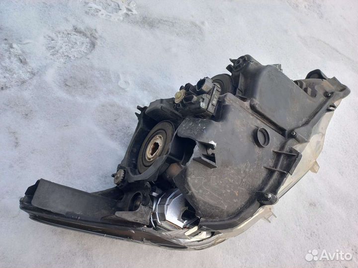 Фары на toyota camry 55