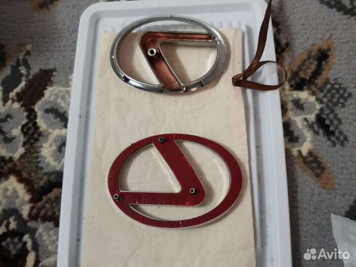 Логотип Лексус