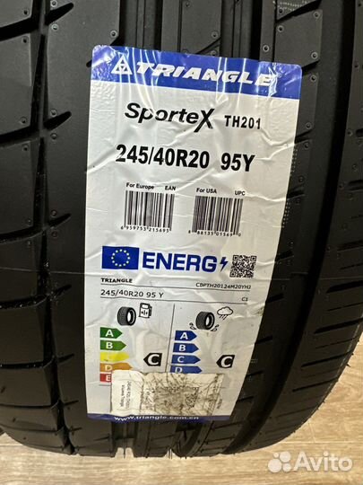 Triangle Sports TH201 245/40 R20 и 275/35 R20 103ZR