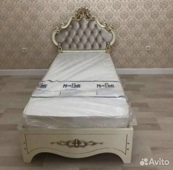 Кровати