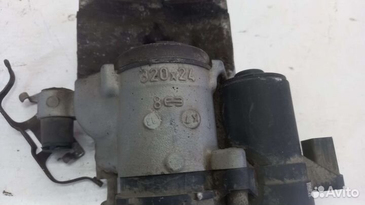 Суппорт задний правый Mercedes GLC C253 Coupe