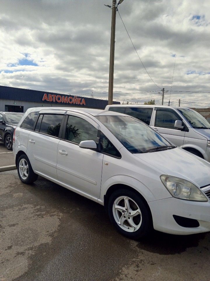 Opel Zafira: фото владельца