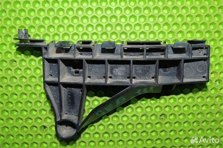 Крепление бампера переднее правое Honda Fit GE6