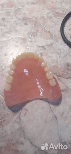 Зубные протезы