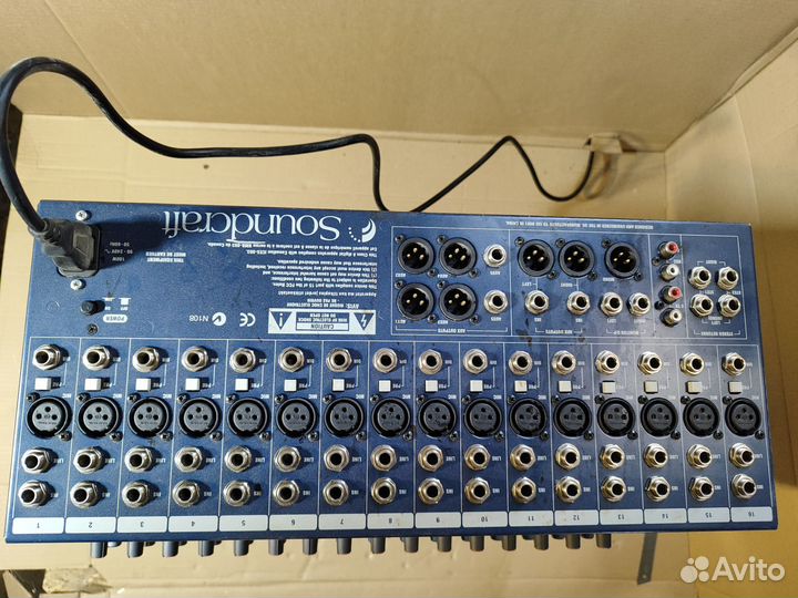 Soundcraft GB2R-16 рэковая микшерная консоль 16 кн