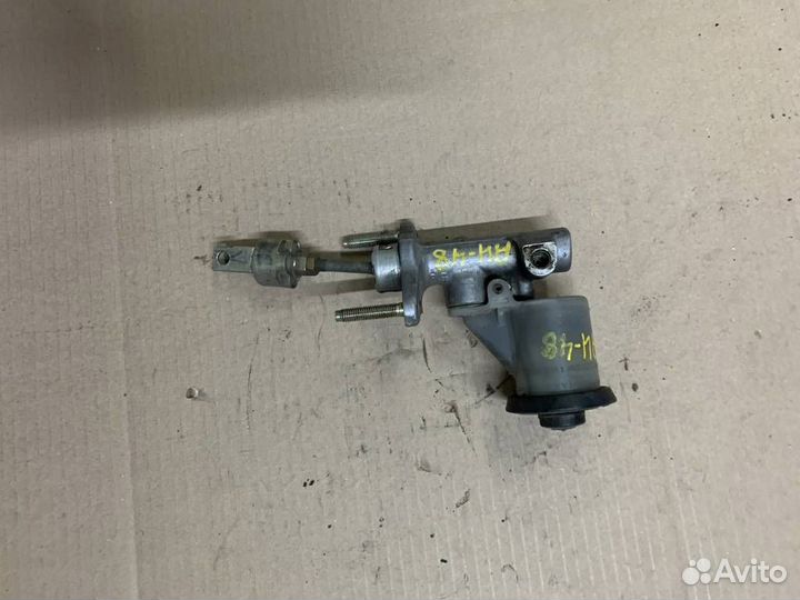 Главный цилиндр сцепления toyota sprinter AE104