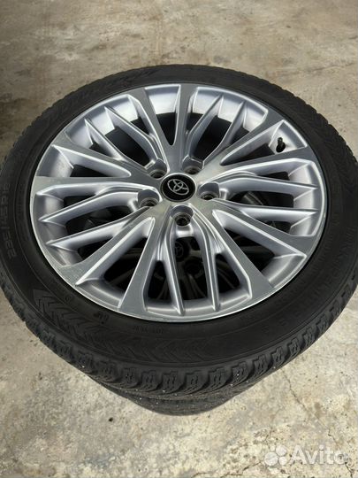 235/45/18 колеса на тойоту,зимние