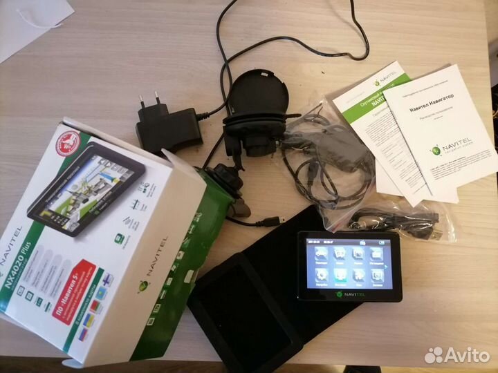 Автомобильный навигатор Navitel