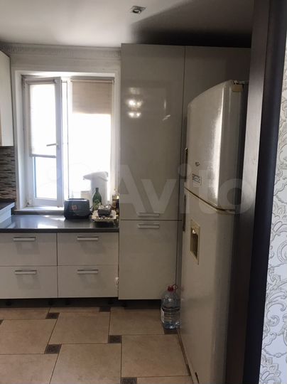 4-к. квартира, 90 м², 2/4 эт.