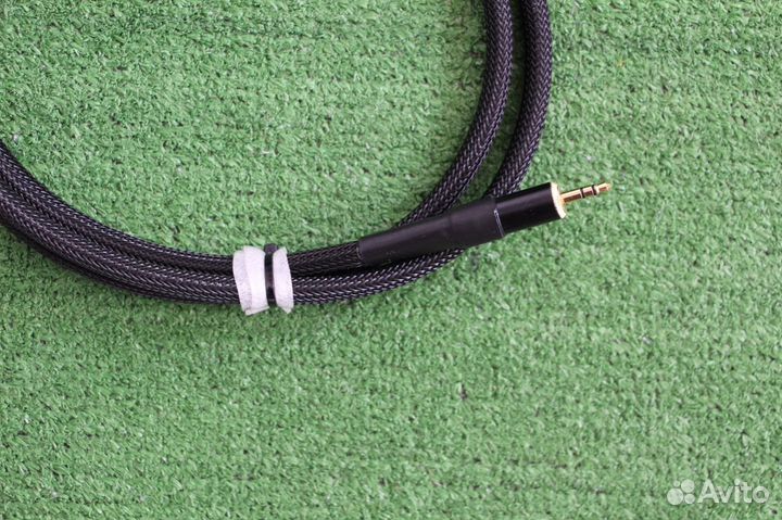 Tachi 1 MiniJack-2XLR Memale, Japan