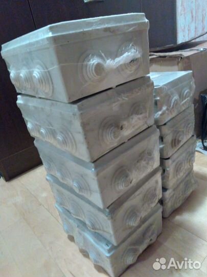 Коробка DKC 54100