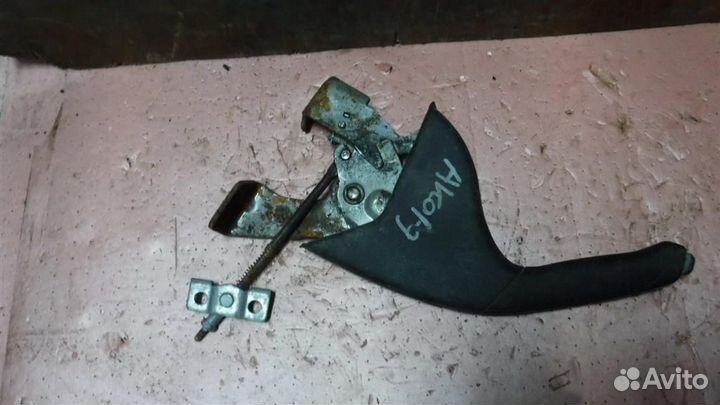 Рычаг стояночного тормоза Honda Accord VII 2002-2