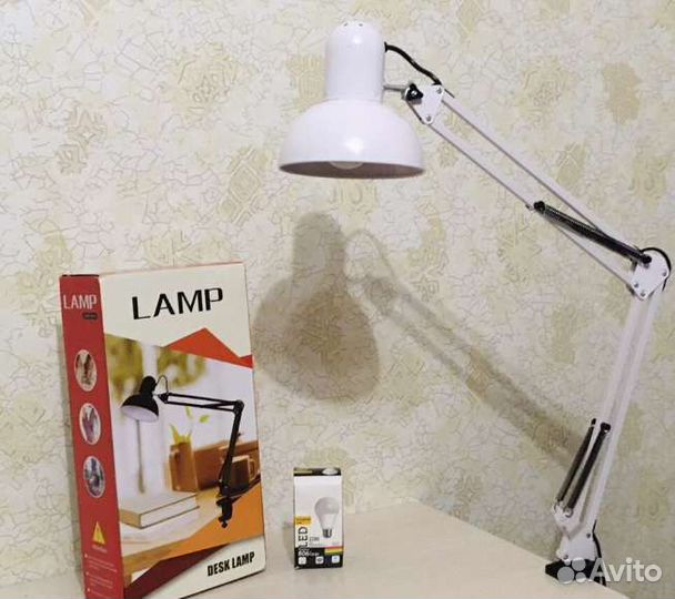 Лампа настольная