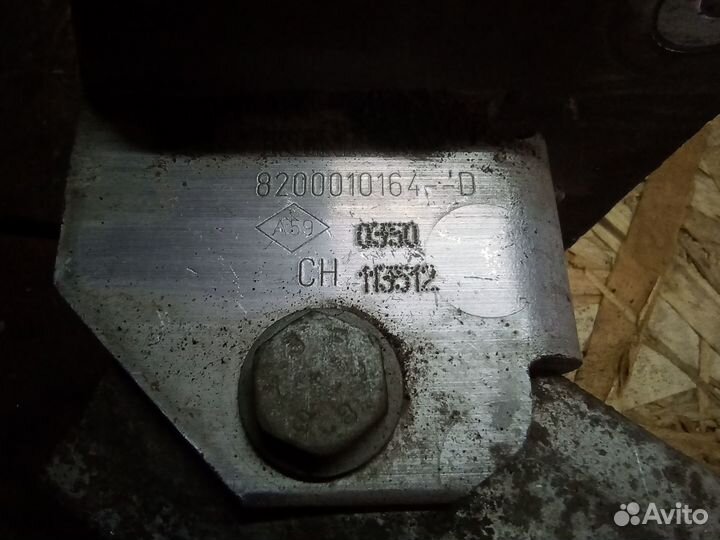 Задний усилитель бампера renault megane 2