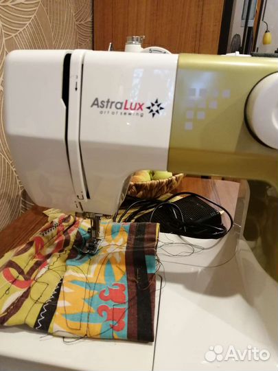 Швейная машина Janome бу