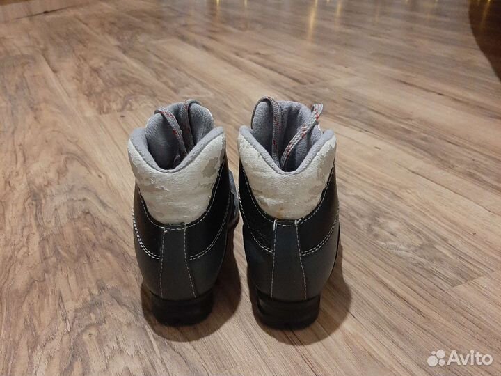 Лыжные ботинки, р. 34