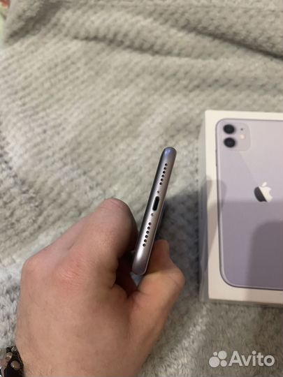 iPhone 11, 64 ГБ