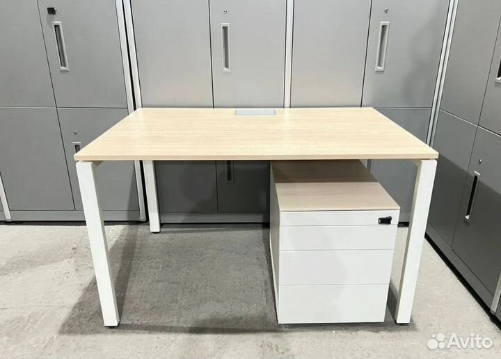 Компьютерный стол в стиле лофт