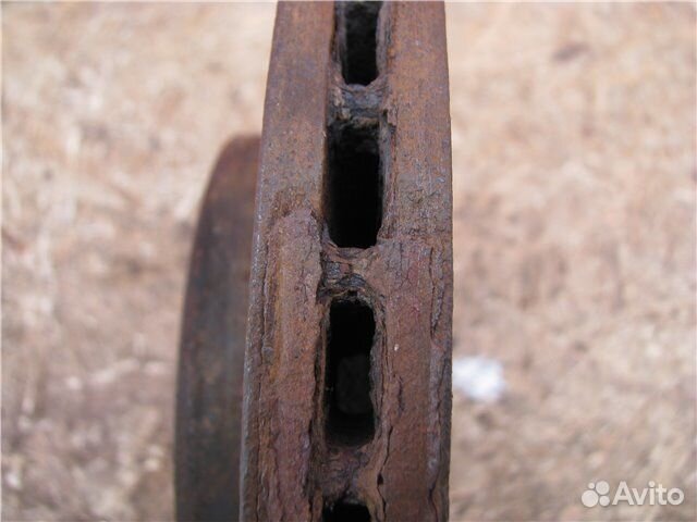 Диск тормозной передний правый Nissan Note E11