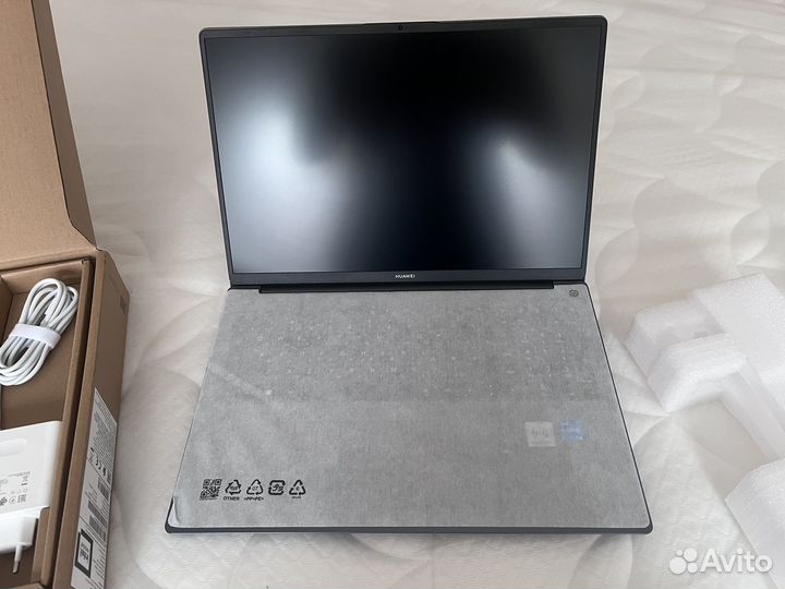 Huawei matebook d16 53013WXF