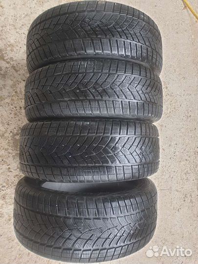 Goodyear UltraGrip Ice 235/55 R19 и 255/50 R19 105T