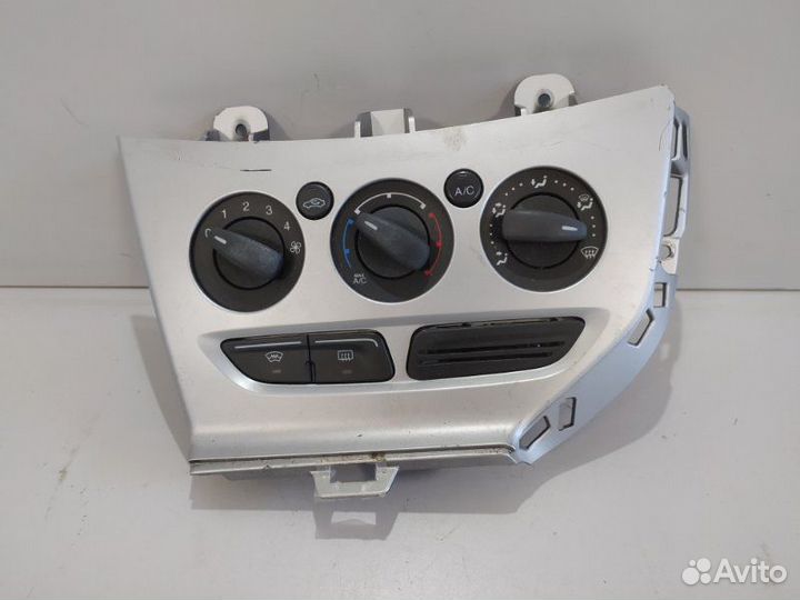 Блок управления отопителем Ford Focus 3