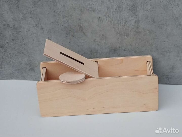 Коробочка с перекидной крышкой и диском