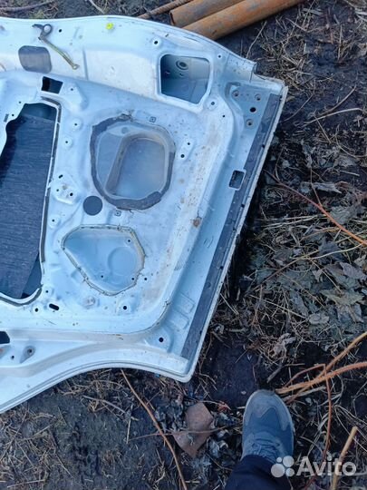 Дверь задняя левая Тойота раум 20