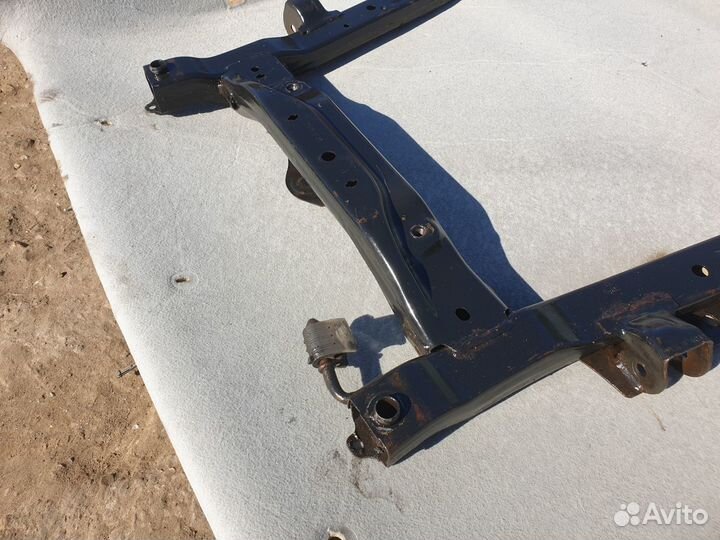 Балка подмоторная Подрамник Renault Logan Sandero