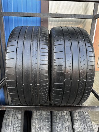 Pirelli P Zero PZ4 295/35 R21 107Y