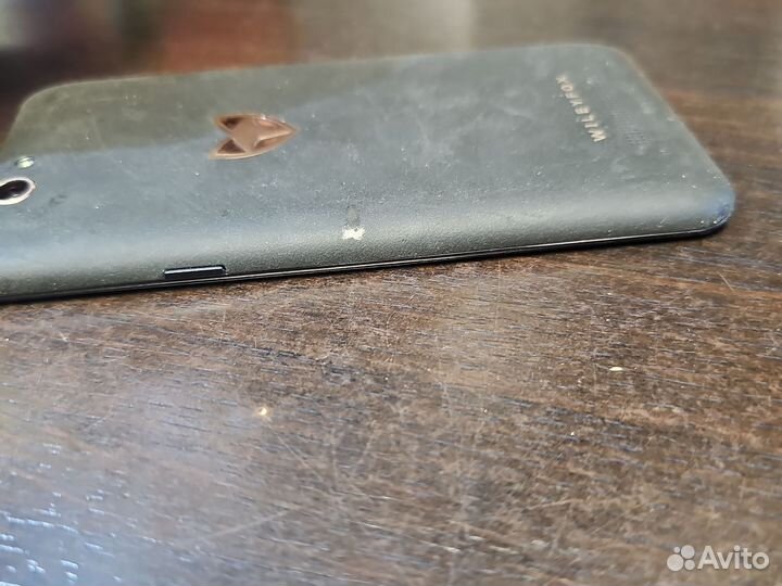 Wileyfox Spark, 8 ГБ