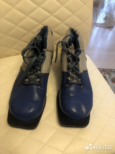 Лыжные ботинки