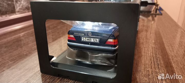 1/18 Mercedes-Benz 300CE A124 (Norev)