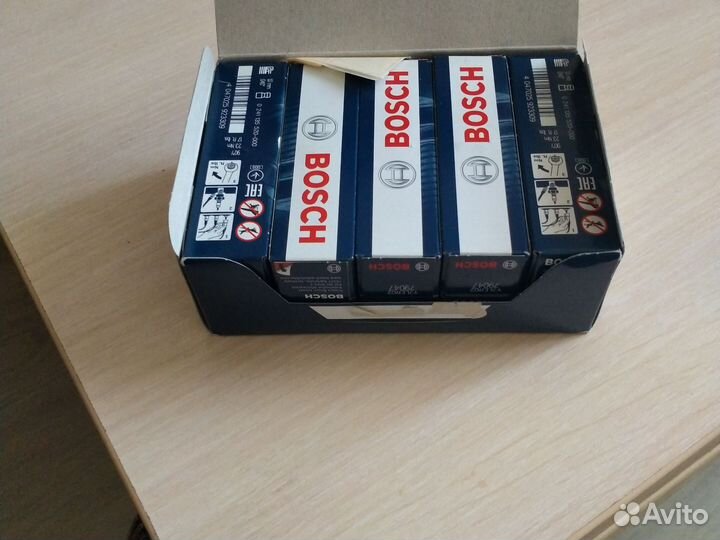 Свечи зажигания Bosch 0241135520 Германия