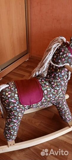 Лошадь качалка