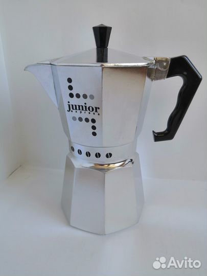 Гейзерная кофеварка Bialetti Junior, 6 п. Новая