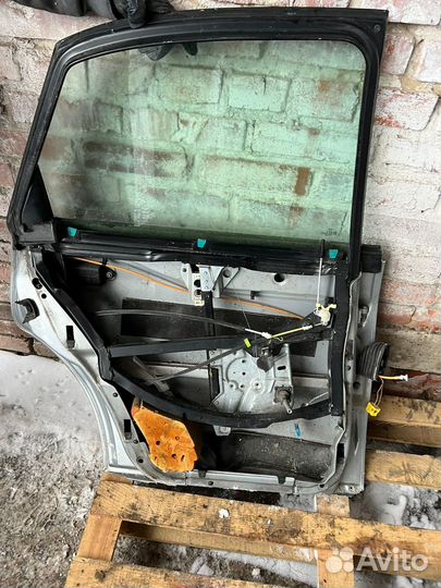 Audi a4 дверь задняя левая