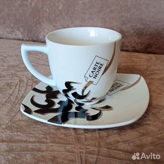 Коллекционная чашка с блюдцем carte noire