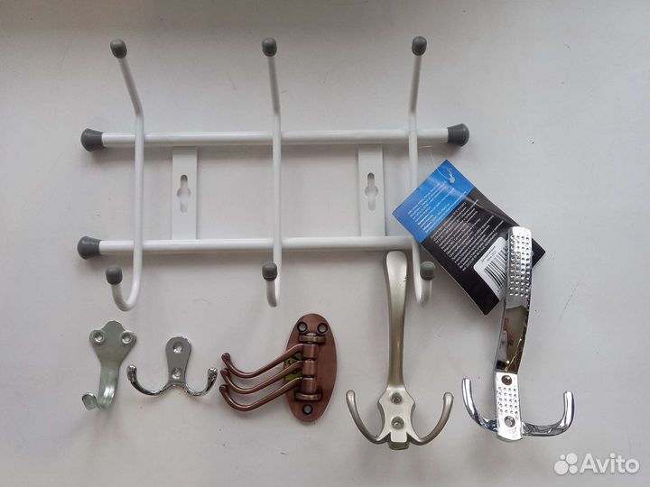 Крючки, вешалки мебельные