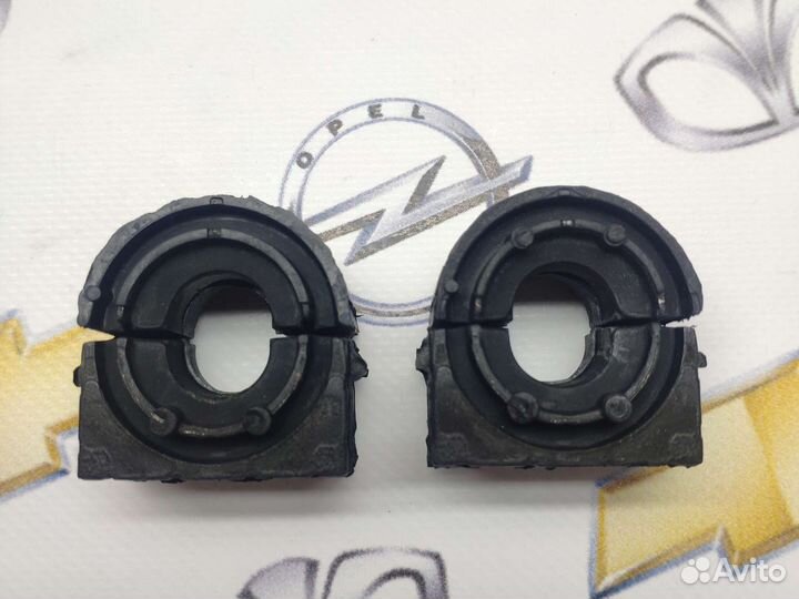 Втулка переднего стабилизатора Opel Astra H