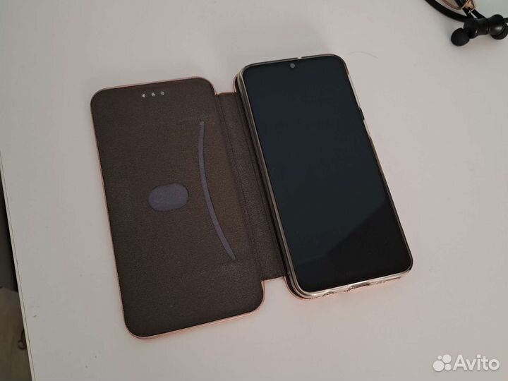 Samsung Galaxy A40, 4/64 ГБ