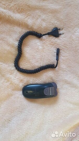 Электрическая бритва Philips HQ444