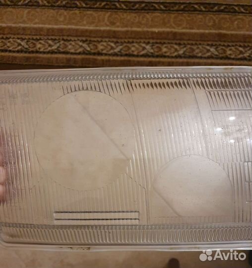 Стекло фары правое для Audi A8