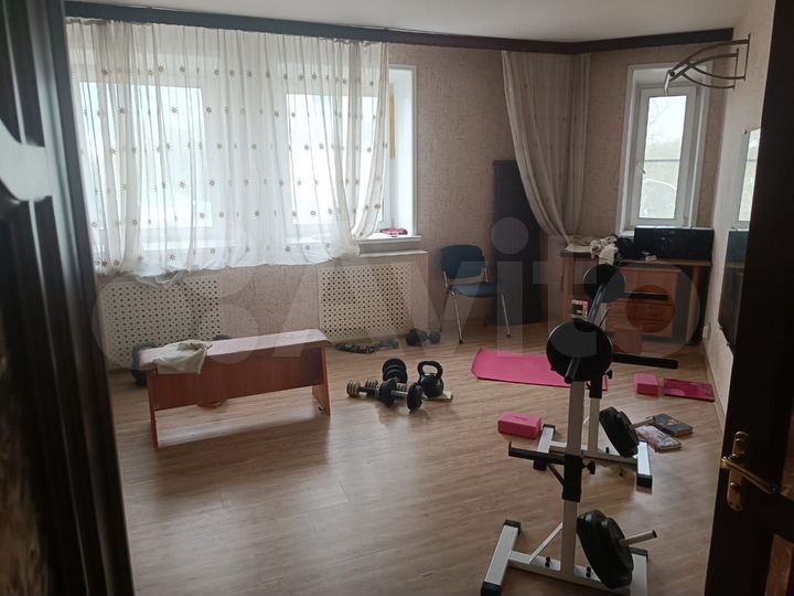 4-к. квартира, 138 м², 4/4 эт.