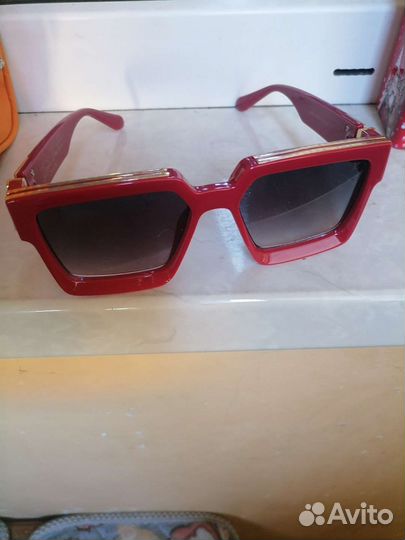 Солнцезащитные очки