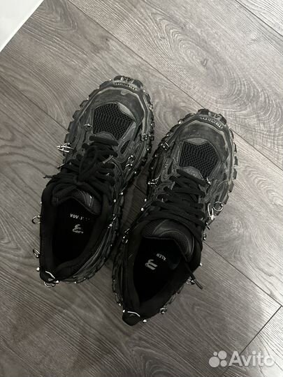 Balensiaga defender 45