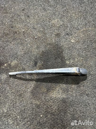 Поводок заднего дворника Ford Focus 1