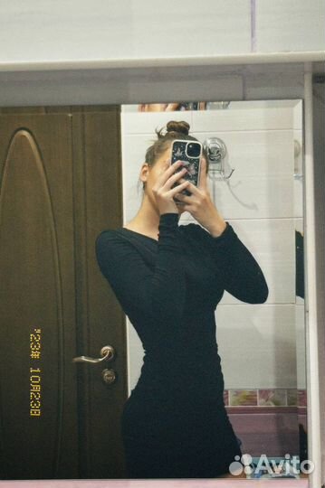 Вечернее платье в обтяжку