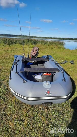 Продам лодку с мотором